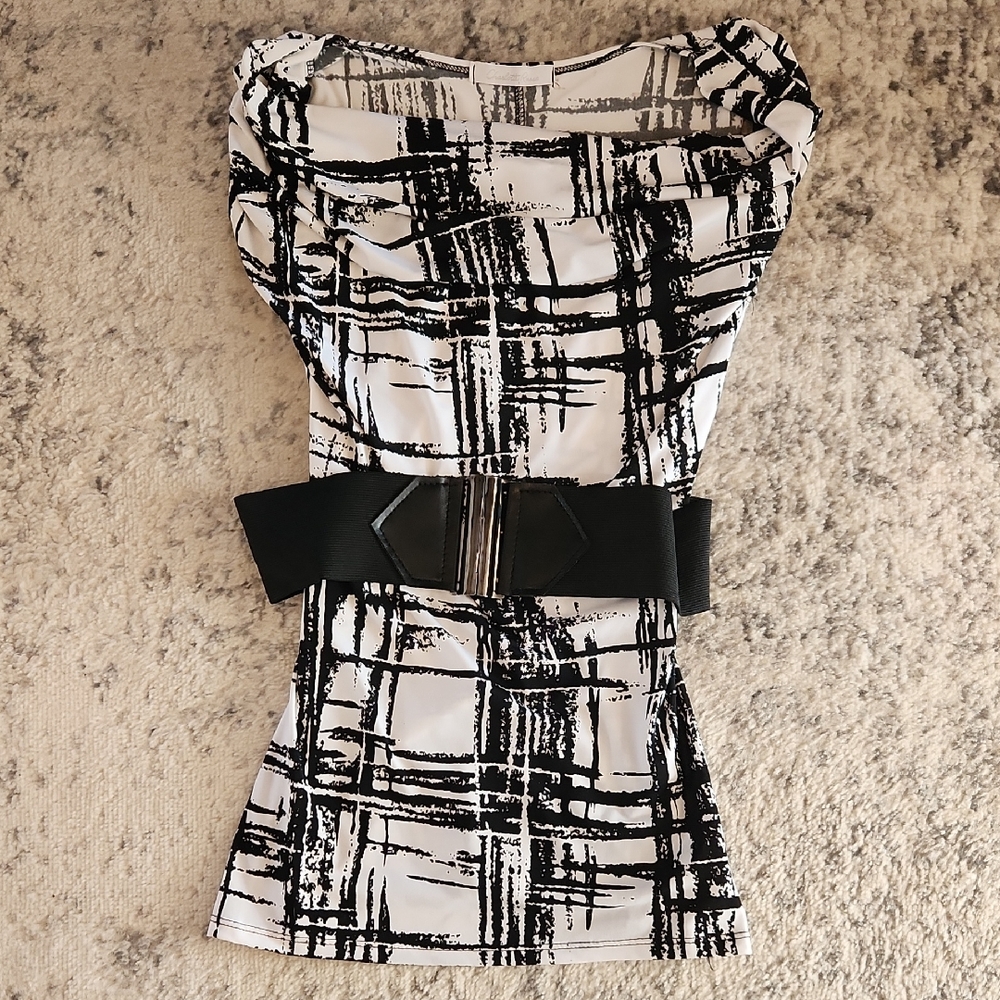 Charlotte Russe Sleeveless Boat Neck Top With Belt